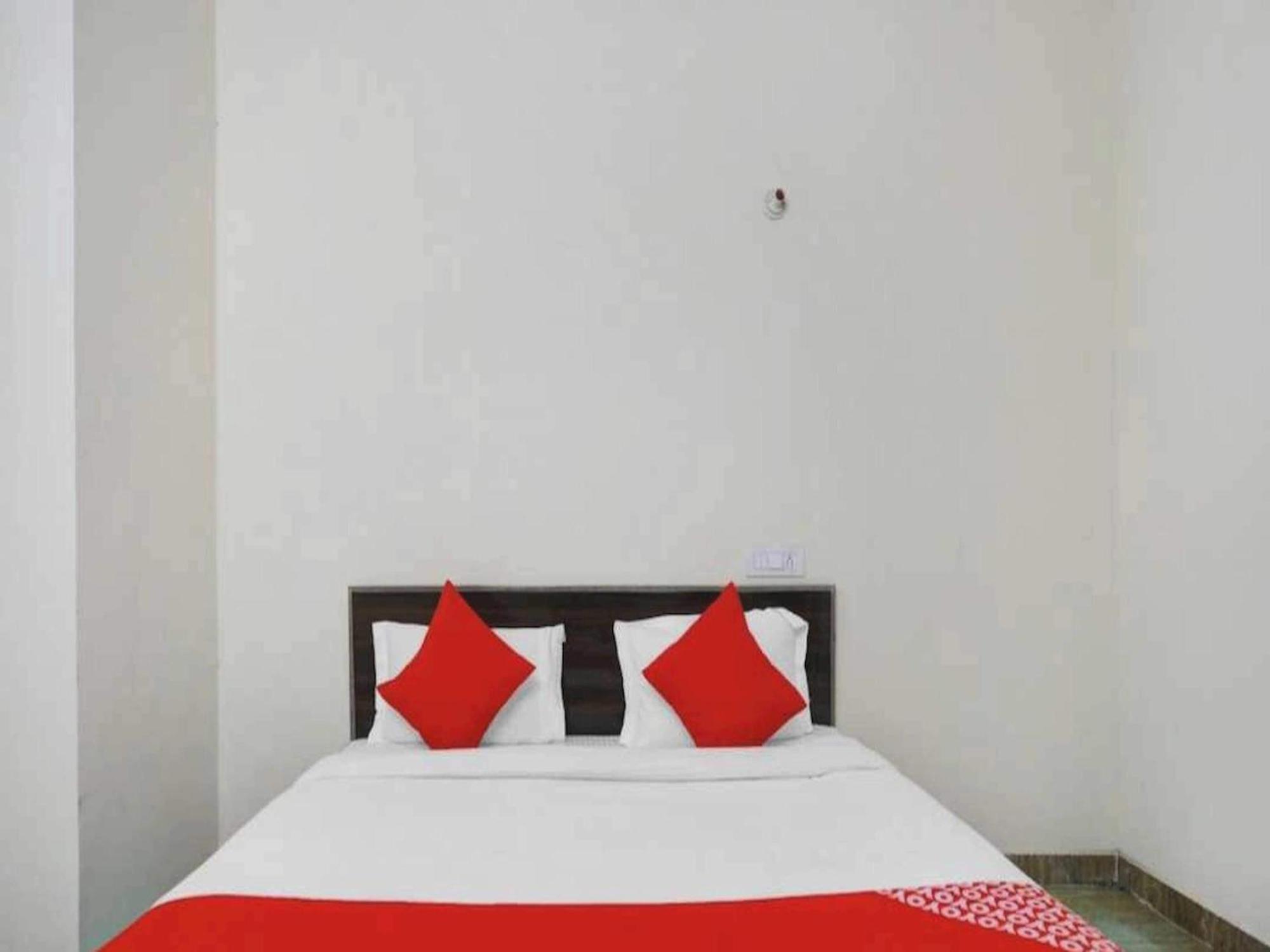 Hotel Sky Bird Bhauli ภายนอก รูปภาพ