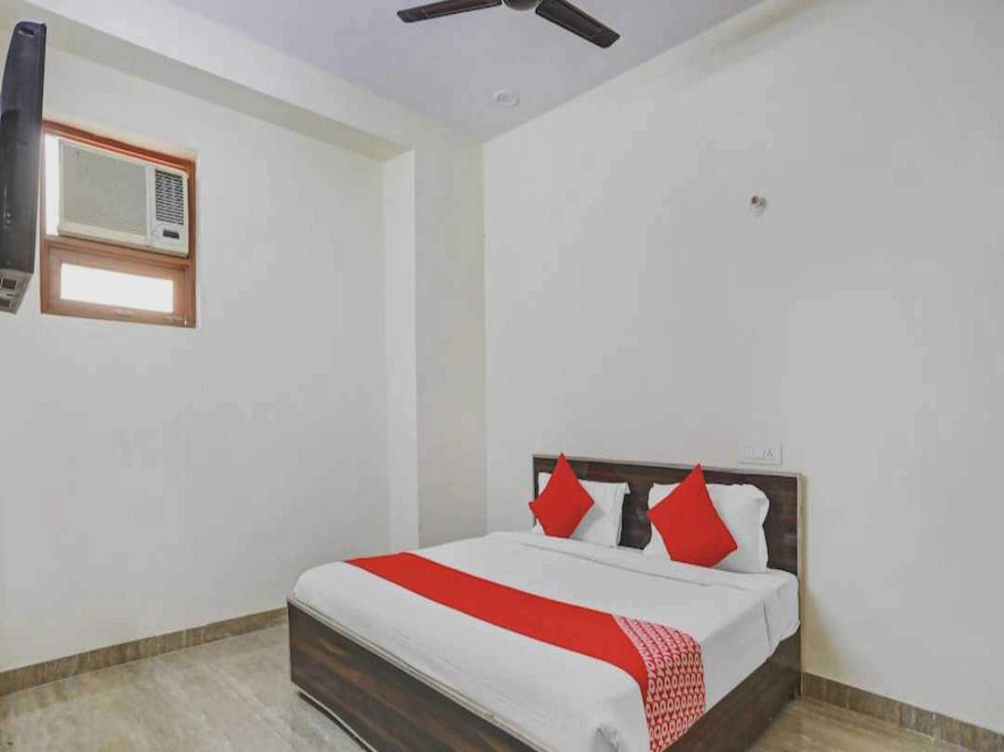 Hotel Sky Bird Bhauli ภายนอก รูปภาพ