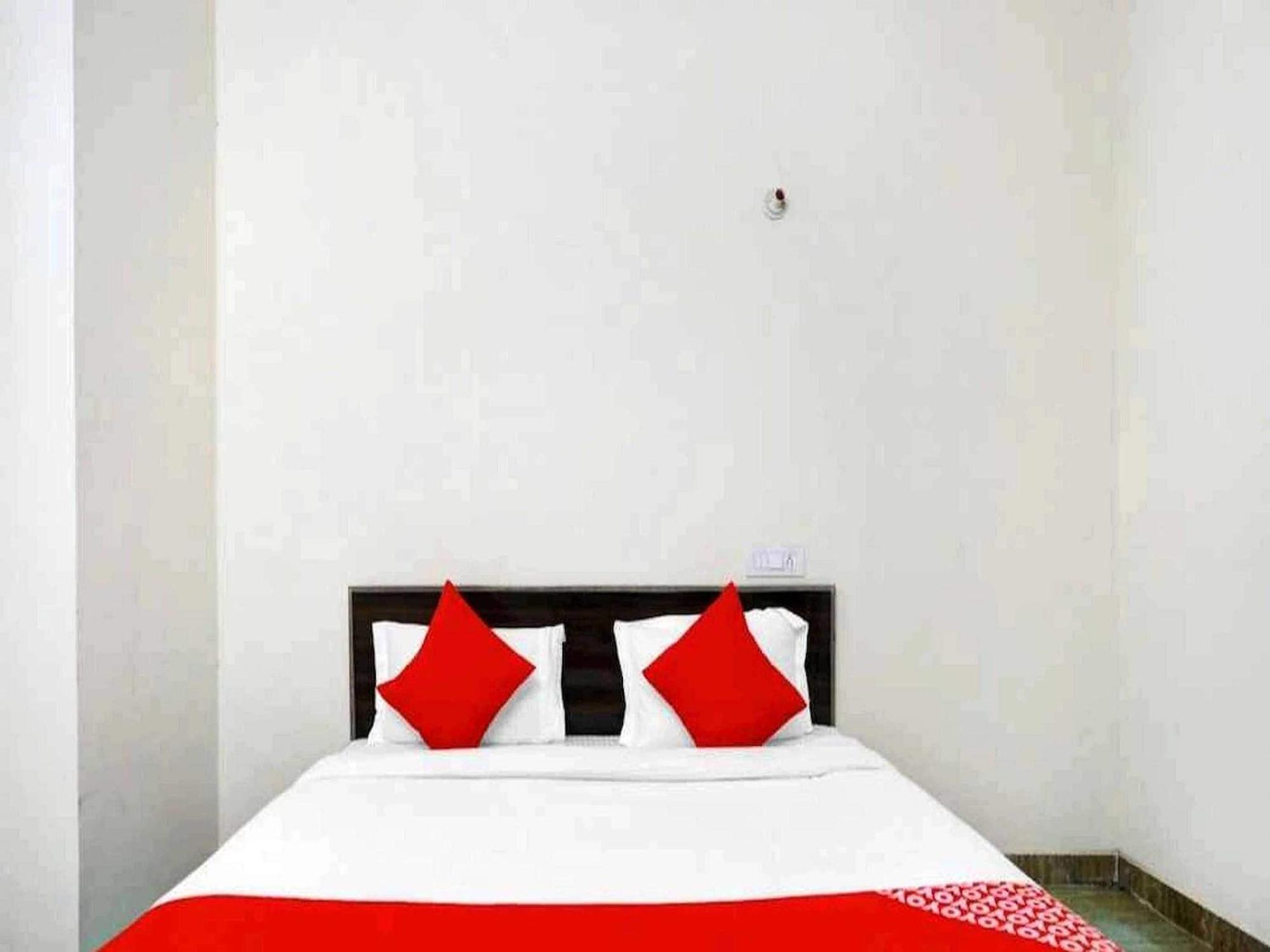 Hotel Sky Bird Bhauli ภายนอก รูปภาพ